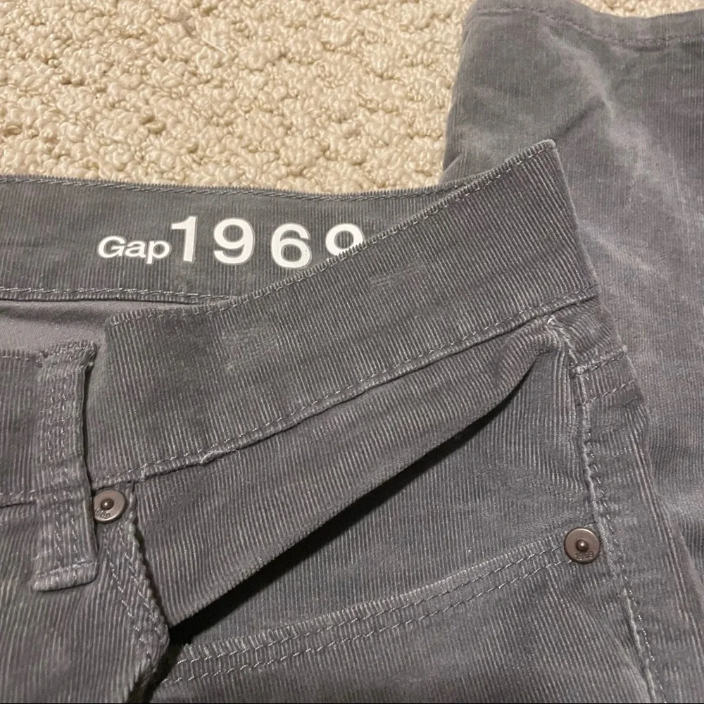 GAP 1969 Gray Corduroy Legging Jean - Picture 4 of 7